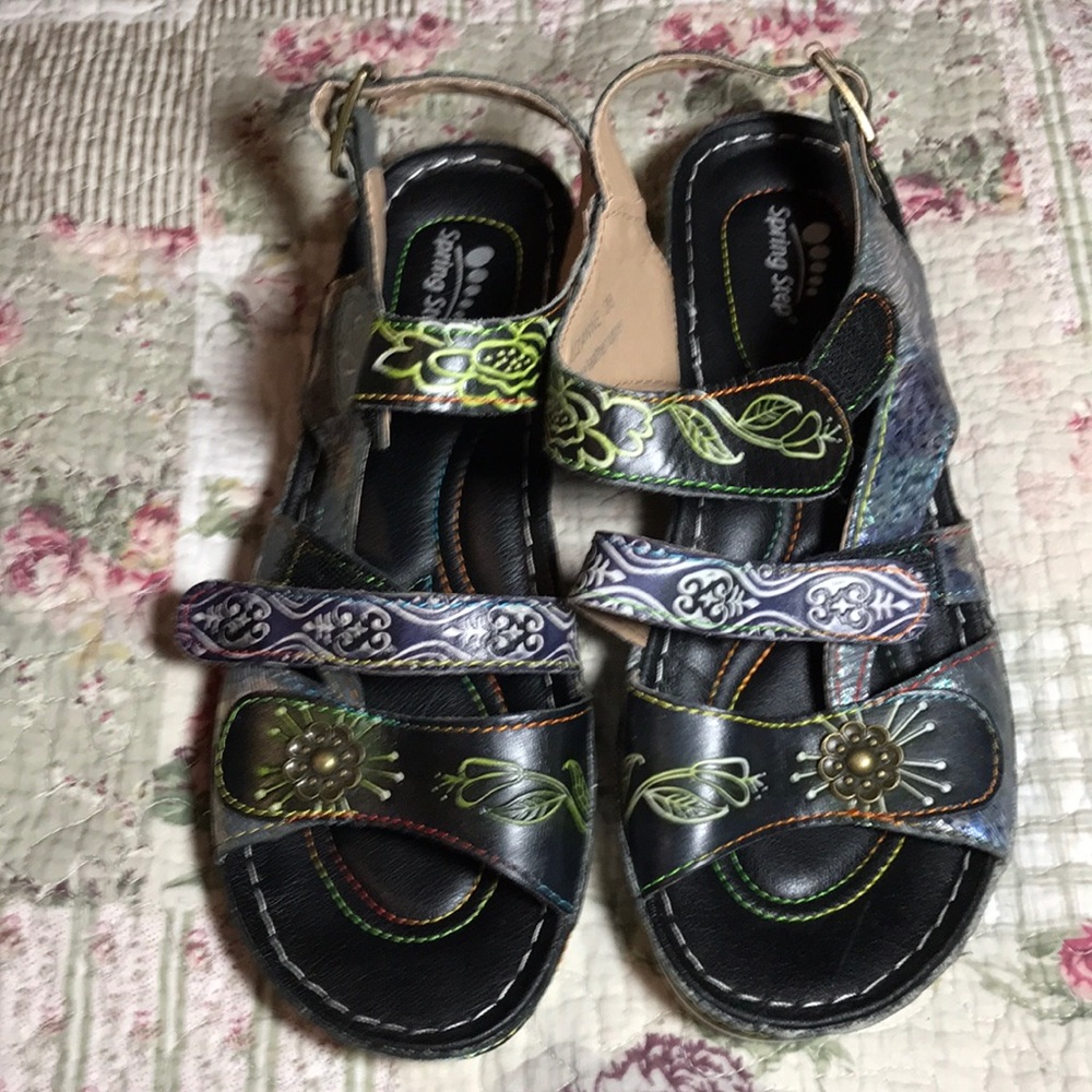 Embossed leather Suzanne sandals